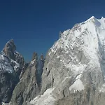 Hotel Aiguille Noire 2*