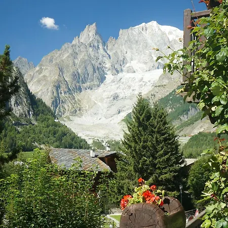 Aiguille Noire Hotel Courmayeur