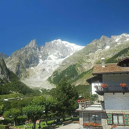 Aiguille Noire Courmayeur